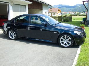 E60 Carbonschwarz - 5er BMW - E60 / E61