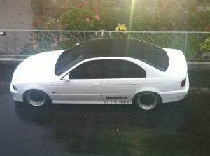 Unlimited Auto 540i Perlweiss - 5er BMW - E39