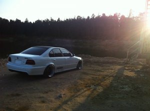 Unlimited Auto 540i Perlweiss - 5er BMW - E39