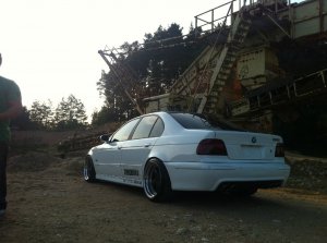 Unlimited Auto 540i Perlweiss - 5er BMW - E39