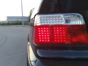 Cosmosschwarzer BMW - 3er BMW - E36