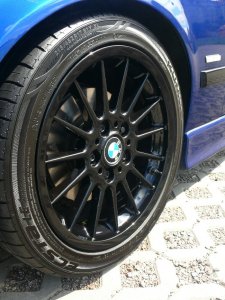 BMW Radialspeiche 32 Felge in 8.5x17 ET 42 mit kumho Ecsta spt ku 39 Reifen in 225/45/17 montiert hinten Hier auf einem 3er BMW E36 328i (Touring) Details zum Fahrzeug / Besitzer