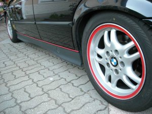 BMW BMW 7.5J16 original Sportfelge Felge in 7.5x16 ET 46 mit Hankook Ventus V12 Evo Reifen in 225/50/16 montiert hinten und mit folgenden Nacharbeiten am Radlauf: gebrdelt und gezogen Hier auf einem 3er BMW E36 325tds (Limousine) Details zum Fahrzeug / Besitzer
