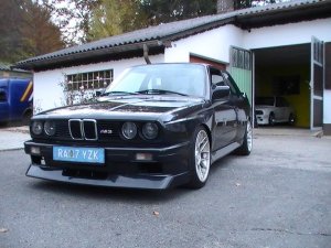 BMW M3 E30 diamantschwarzmet. - 3er BMW - E30