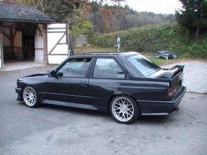 BMW M3 E30 diamantschwarzmet. - 3er BMW - E30