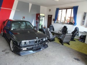 BMW M3 E30 diamantschwarzmet. - 3er BMW - E30