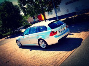 BMW 320D - 3er BMW - E90 / E91 / E92 / E93 BMW 320D - 3er BMW - E90 / E91 / E92 / E93