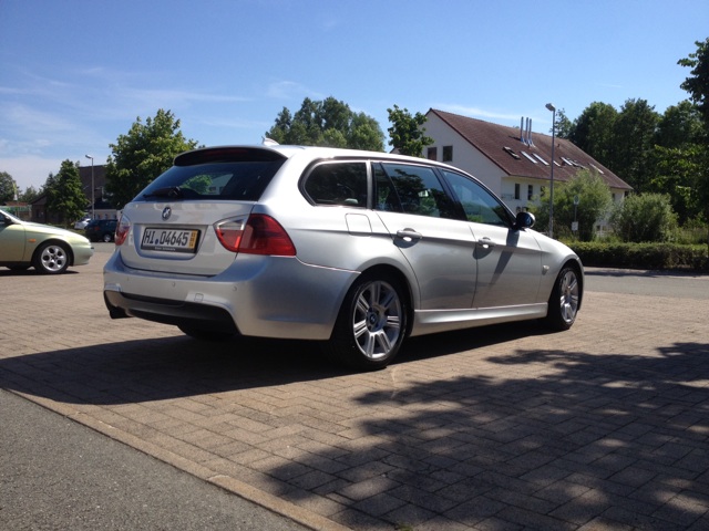 BMW 320D - 3er BMW - E90 / E91 / E92 / E93
