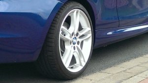 BMW BMW M Felge 261 Felge in 8.5x18 ET  mit Bridgestone Potenza Runflat Reifen in 245/35/18 montiert hinten Hier auf einem 1er BMW E82 123d (Coupe) Details zum Fahrzeug / Besitzer