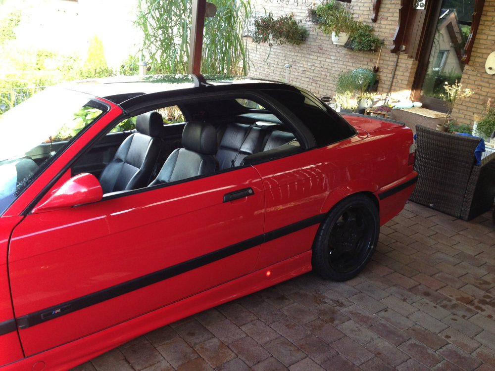E36 320i Cabrio Red/Black - 3er BMW - E36
