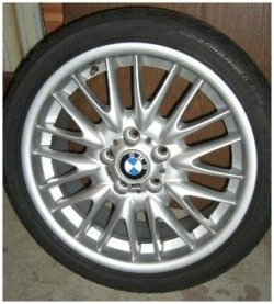 BMW MV72 Felge in 8.5x18 ET  mit Bridgestone  Reifen in 245/35/18 montiert hinten Hier auf einem 3er BMW E46 320d (Compact) Details zum Fahrzeug / Besitzer