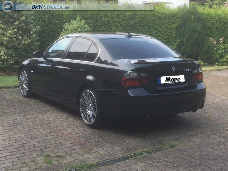 Black 335XI - 3er BMW - E90 / E91 / E92 / E93