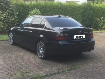 Black 335XI - 3er BMW - E90 / E91 / E92 / E93