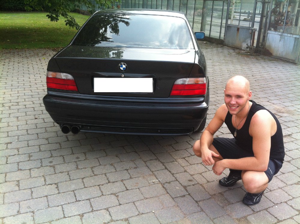 E36Coupe in Diamantschwarz-Metallic - 3er BMW - E36