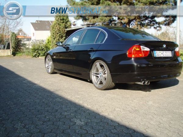 330i Limousine - 3er BMW - E90 / E91 / E92 / E93