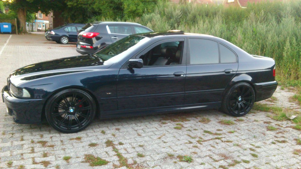 E39 Nachtblau - 5er BMW - E39