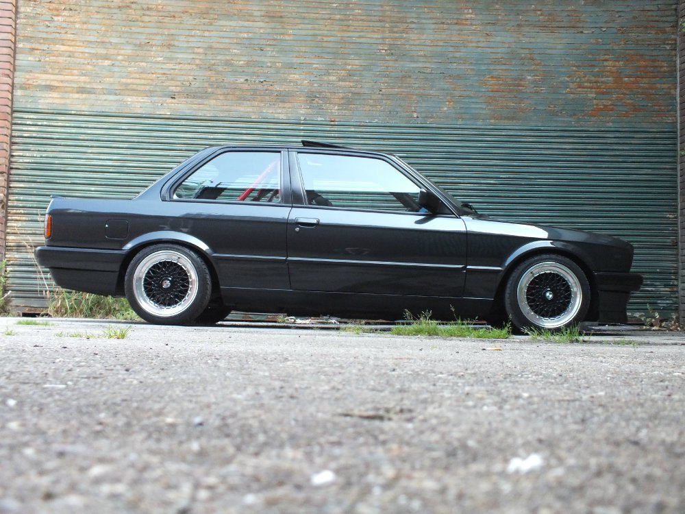 E30 318 iS - 3er BMW - E30