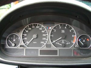 Tonne seine 323 Limo - 3er BMW - E46