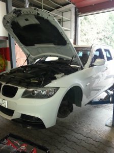 LP Performance goes Gold - 3er BMW - E90 / E91 / E92 / E93 LP Performance goes Gold - 3er BMW - E90 / E91 / E92 / E93