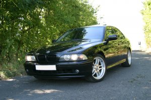 schwarze Limousine - simply clean - 5er BMW - E39