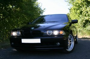 schwarze Limousine - simply clean - 5er BMW - E39