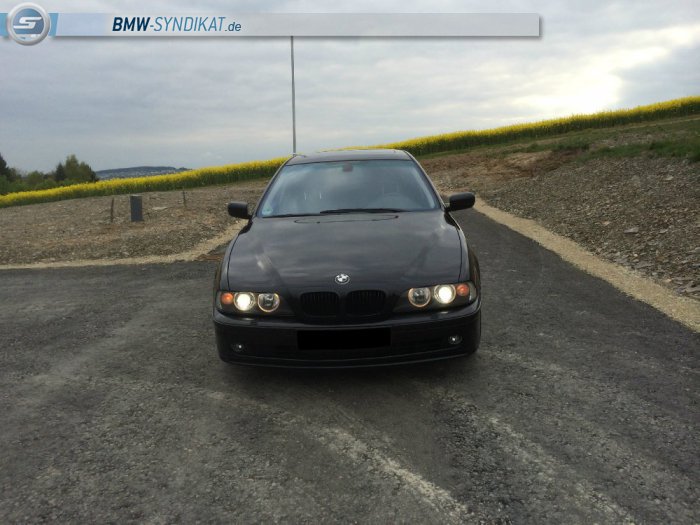 schwarze Limousine - simply clean - 5er BMW - E39