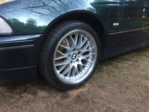 BMW Styling 42 Felge in 8x18 ET 20 mit Uniroyal RainSport Reifen in 235/40/18 montiert vorn Hier auf einem 5er BMW E39 530i (Touring) Details zum Fahrzeug / Besitzer