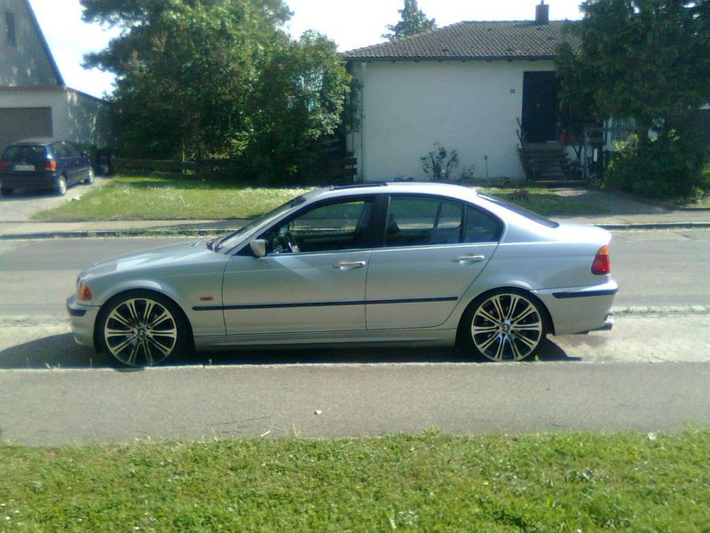 328i Sport Limosine - 3er BMW - E46