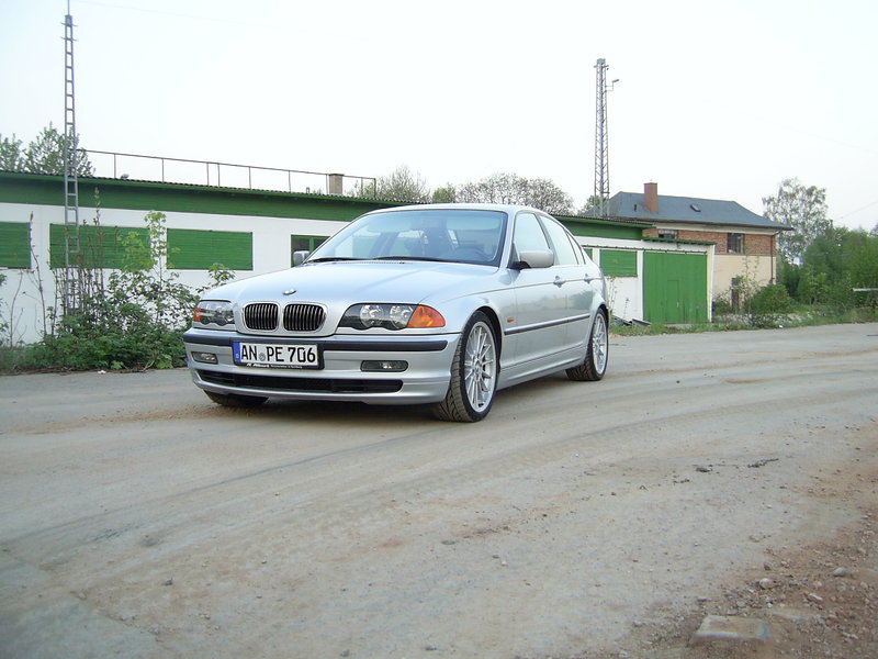 328i Sport Limosine - 3er BMW - E46