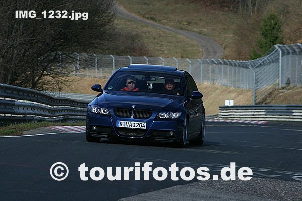 E90 VFL 320d M Paket LeMans Blau - 3er BMW - E90 / E91 / E92 / E93