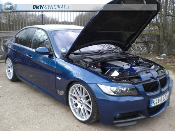 E90 VFL 320d M Paket LeMans Blau [ 3er BMW - E90 / E91 / E92 / E93 ...