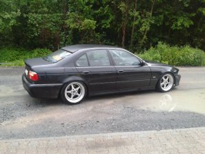 BMW 528i M-Paket - 5er BMW - E39 BMW 528i M-Paket - 5er BMW - E39