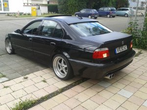 BMW 528i M-Paket - 5er BMW - E39 BMW 528i M-Paket - 5er BMW - E39