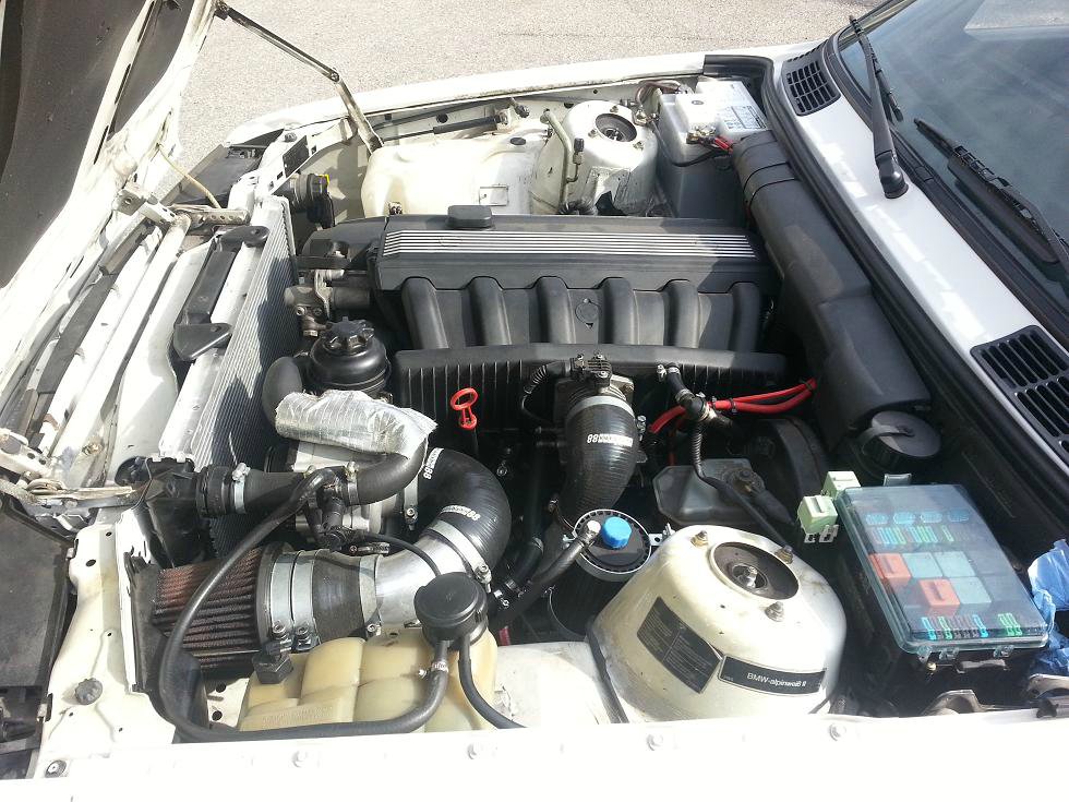 E30 328i mit Rotrex Kompressor - 3er BMW - E30