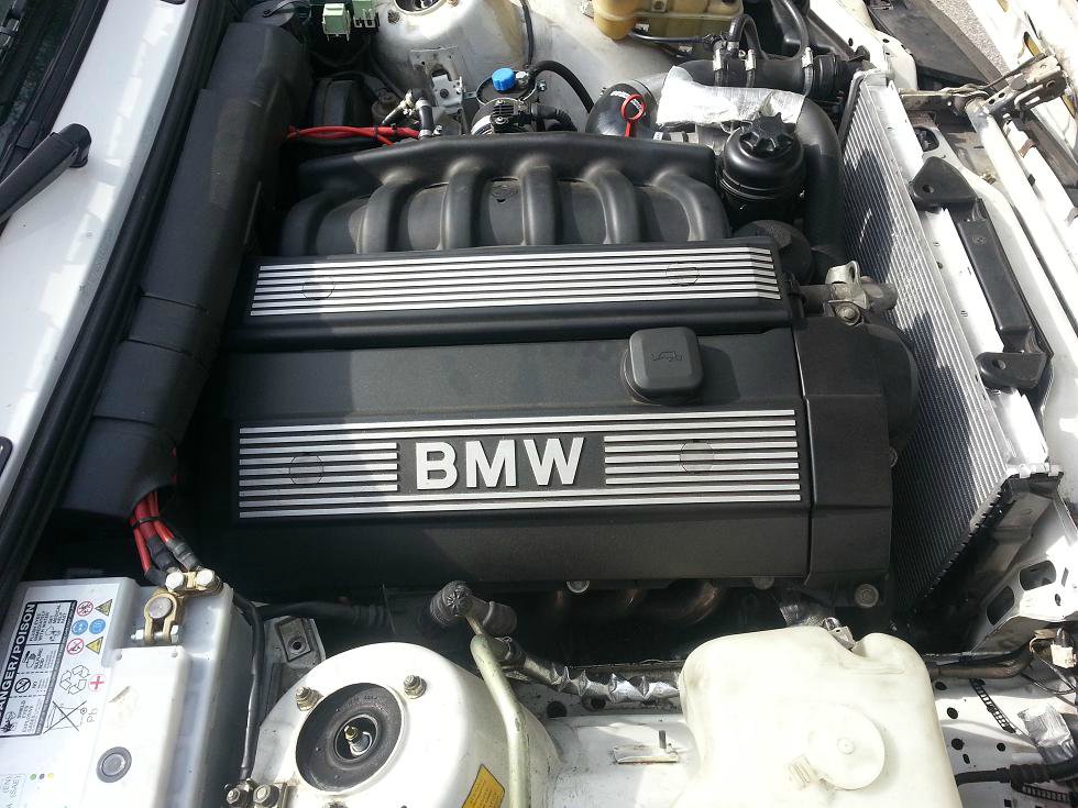 E30 328i mit Rotrex Kompressor - 3er BMW - E30