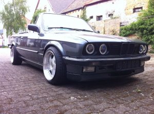 BMW E30 Cabriolet 320i - 3er BMW - E30