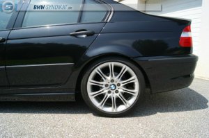 BMW M135 Felge in 8.5x18 ET 50 mit Bridgestone Potenza RE040 Reifen in 255/35/18 montiert hinten mit 10 mm Spurplatten Hier auf einem 3er BMW E46 323i (Limousine) Details zum Fahrzeug / Besitzer