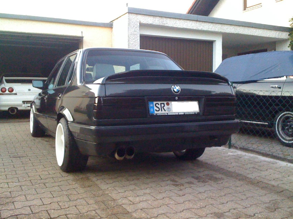 E30 320i - 3er BMW - E30