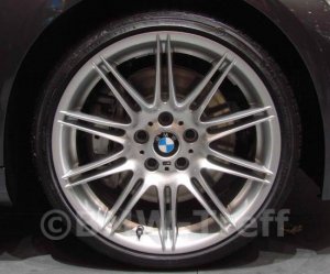 BMW M-GmbH Felge in 9x19 ET 39 mit Hankook  Reifen in 255/30/19 montiert hinten Hier auf einem 3er BMW E90 335i (Limousine) Details zum Fahrzeug / Besitzer