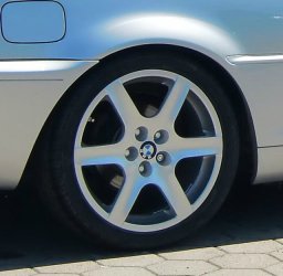 Rondell 0030 Felge in 7.5x18 ET 40 mit Continental SportContact 2 Reifen in 225/40/18 montiert hinten Hier auf einem 3er BMW E46 318i (Coupe) Details zum Fahrzeug / Besitzer