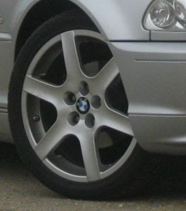 Rondell 0030 Felge in 7.5x18 ET 40 mit Continental SportContact 2 Reifen in 225/40/18 montiert vorn Hier auf einem 3er BMW E46 318i (Coupe) Details zum Fahrzeug / Besitzer