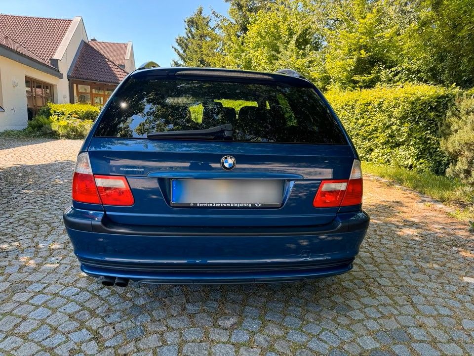 330i topasblau - 3er BMW - E46