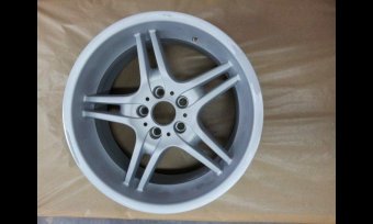 BMW Styling 125 Felge in 8x19 ET 20 mit Continental AllSeasonContact FR XL Reifen in 245/35/19 montiert vorn Hier auf einem 5er BMW E60 530i (Limousine) Details zum Fahrzeug / Besitzer