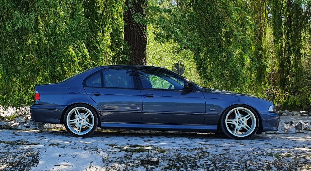 E39 Limousine 525i - 5er BMW - E39