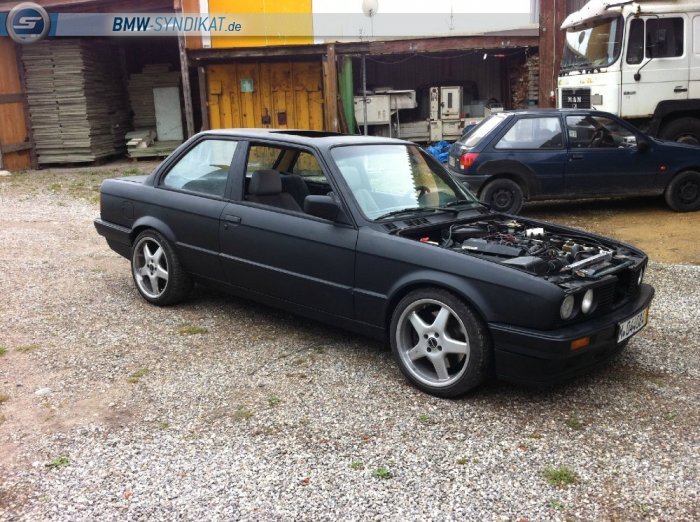 E30 V8 - 3er BMW - E30