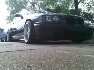 ///M Compact Black - 3er BMW - E36