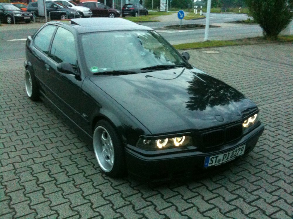 ///M Compact Black - 3er BMW - E36