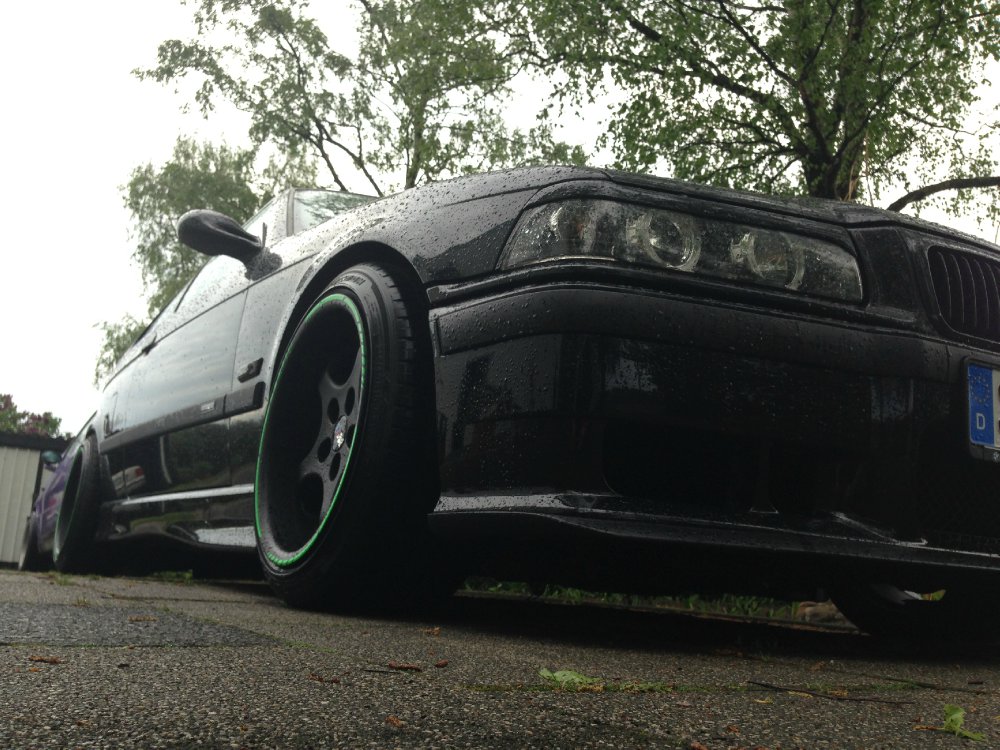 ///M Compact Black - 3er BMW - E36