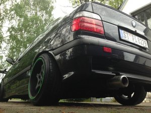 ///M Compact Black - 3er BMW - E36