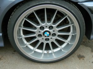 BMW Radialspeiche 32 Felge in 9x18 ET 22 mit Hankook Evo S1 Reifen in 225/35/18 montiert hinten und mit folgenden Nacharbeiten am Radlauf: Kanten gebrdelt Hier auf einem 3er BMW E36 323ti (Compact) Details zum Fahrzeug / Besitzer
